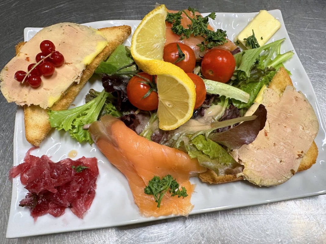 Le restaurant - À la Bonne Auberge - Le Brignon - bon restaurant LE BRIGNON